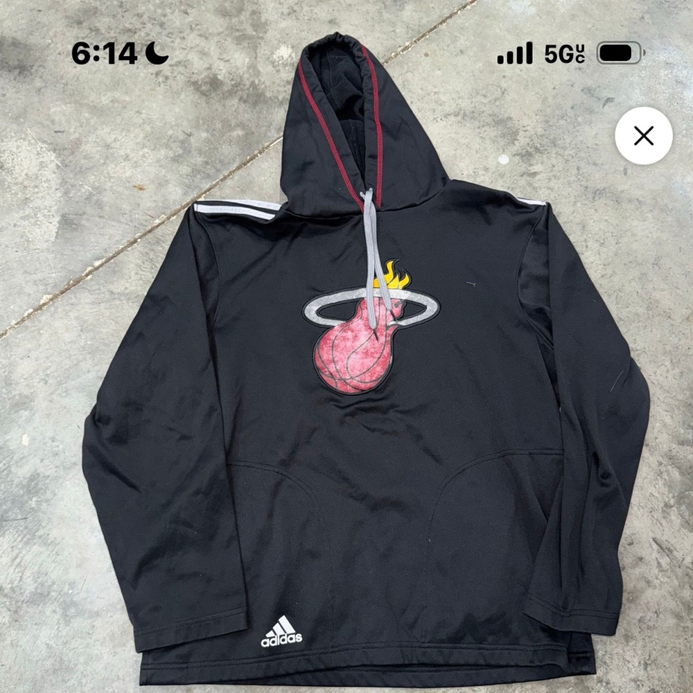 Miami Heat Official NBA Adidas Apparel  Size  Med Hooded Sweatshirt